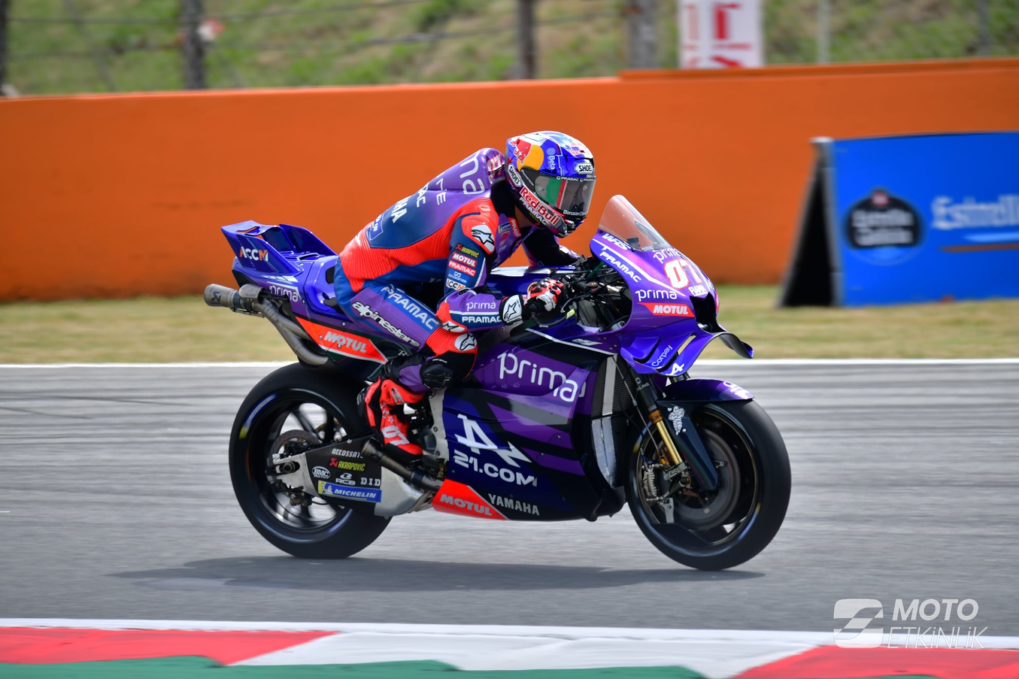 Toprak’a Red Bull Ring’de Tribün Şovu!