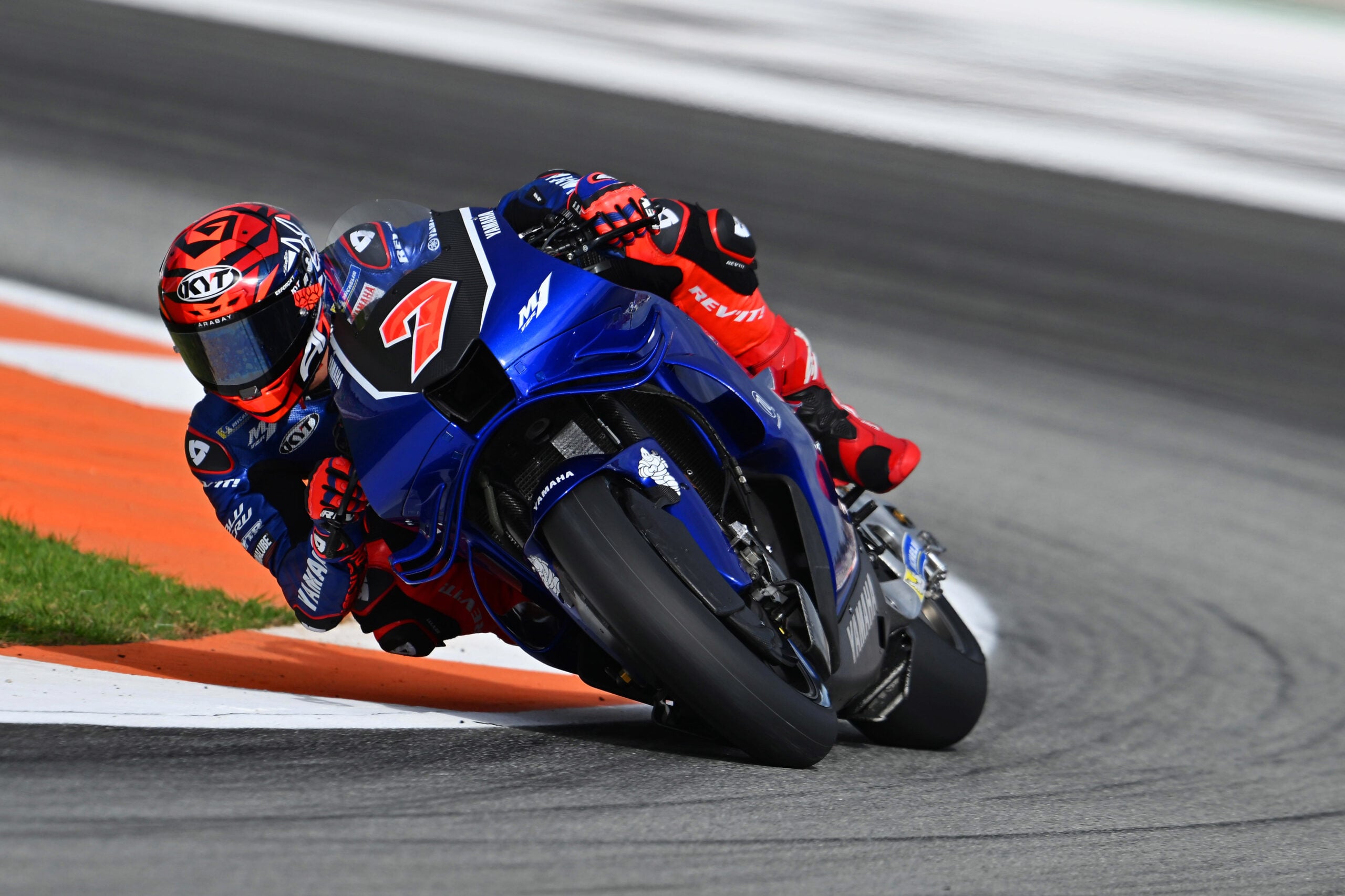 Yamaha V4 İçin Açık Mesaj: “%30 Farklı Ama Hâlâ Yeterli Değil”