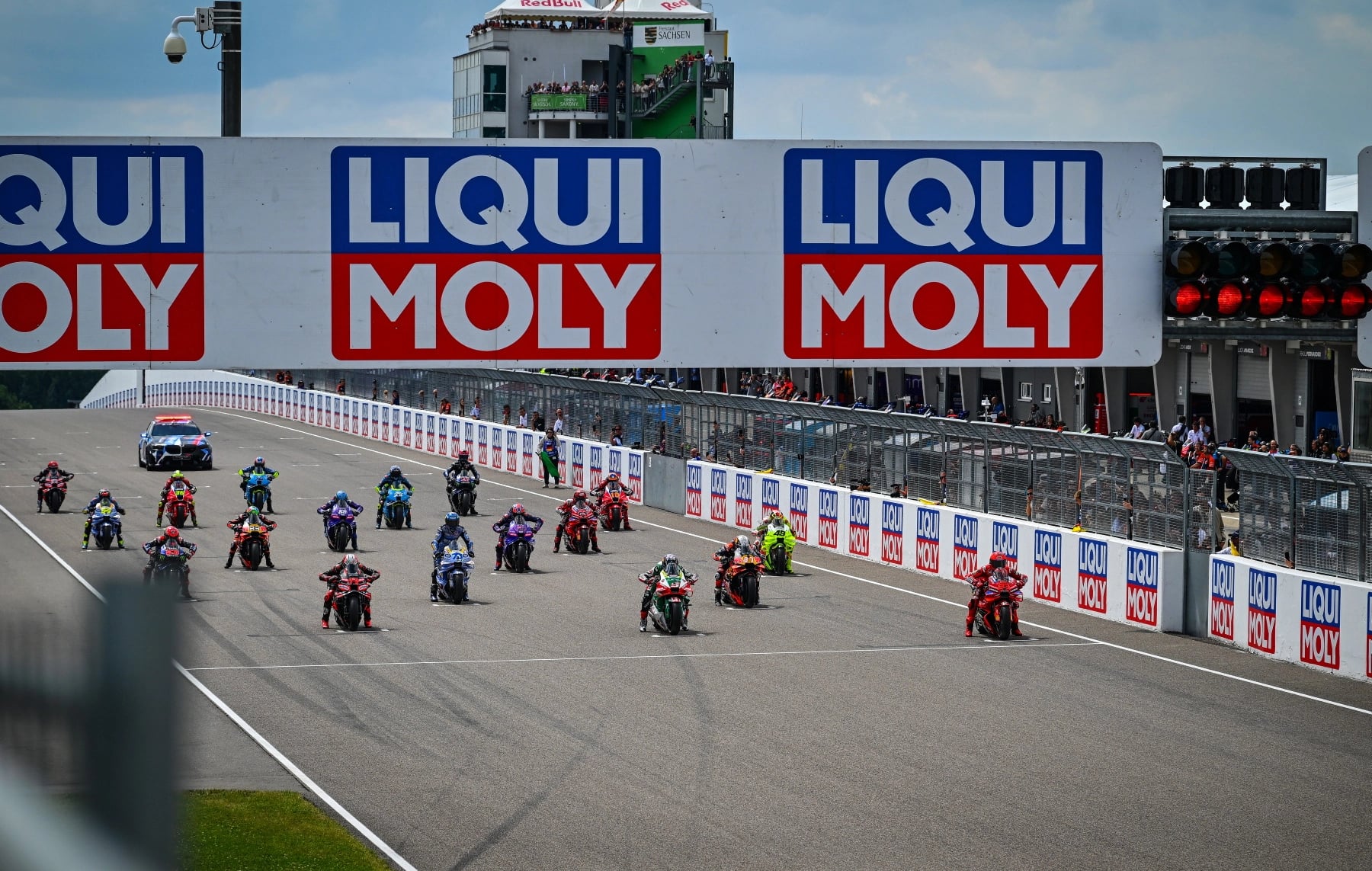 MotoGP Almanya GP: Sachsenringde Yarışlar Başladı