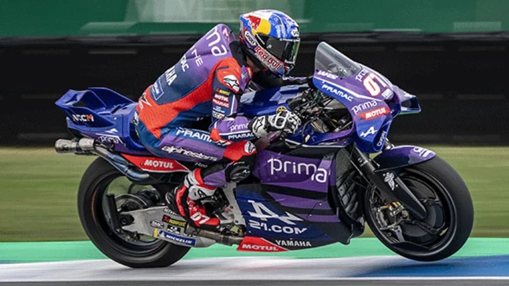 Bezzecchi Tayland MotoGP’yi Domine Etti, Marc Marquez’in Lastiği Patladı. Toprak 17. Sırada