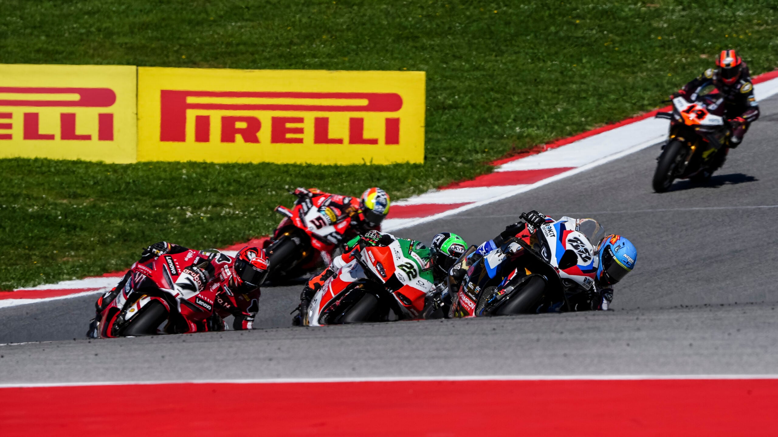 Nicolo Bulega Portimao’da Durdurulamıyor: Üst Üste 10. Galibiyetle Hat-Trick!