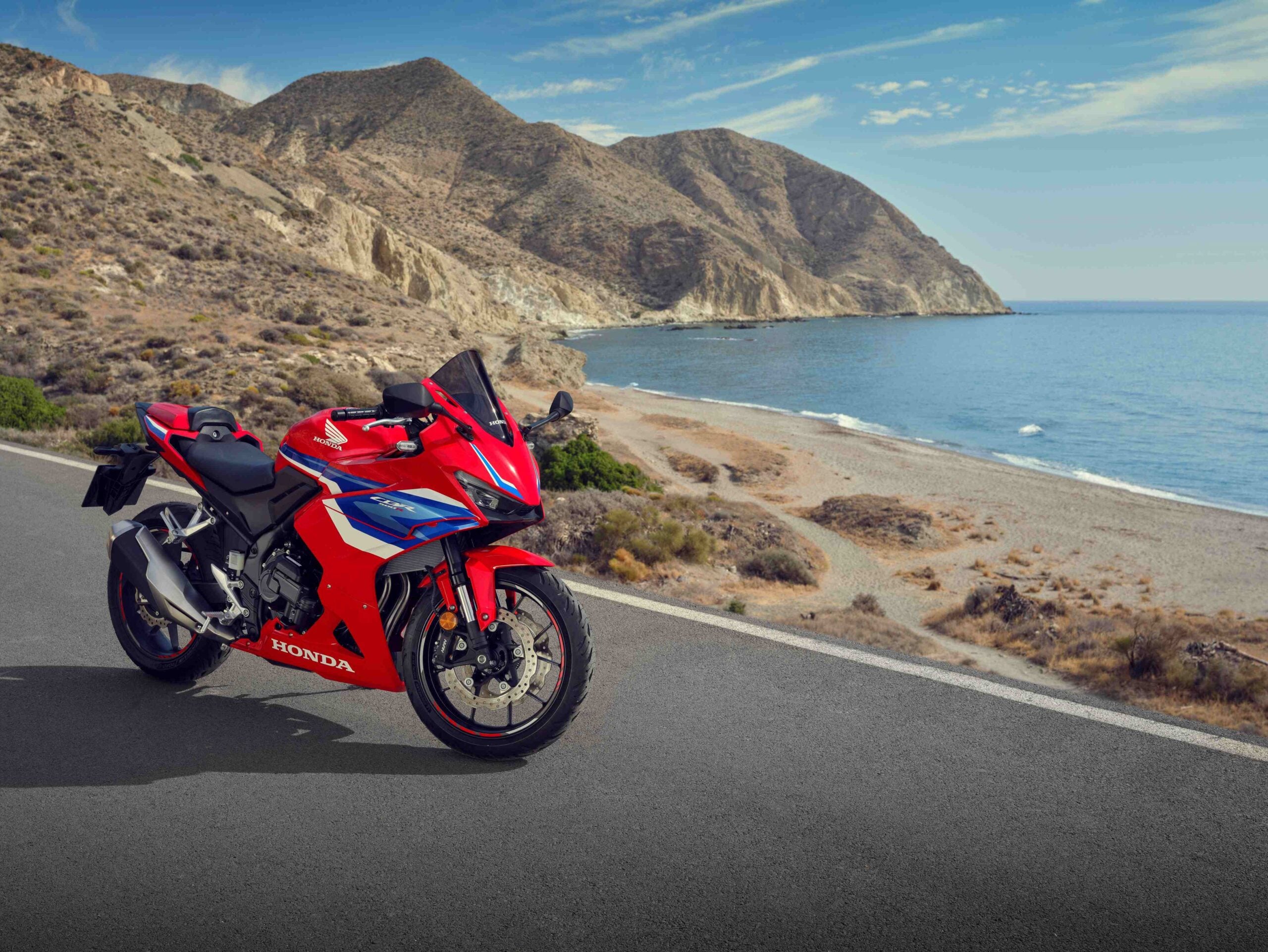 Honda CBR500R with E-Clutch Technology on Track