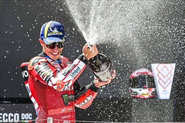 Marquez, Balatonda tarihi zaferle 100. galibiyetini tamamladı