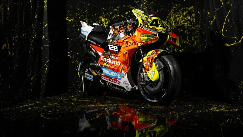 Ducati Desmosedici GP’de Garuda Kanatları Piste Çıkar